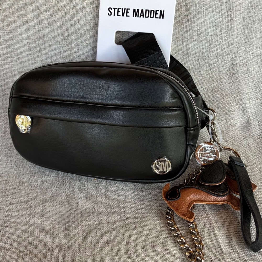 NWT Steve Madden Black Belt Bag Crossbody Fanny Pack with Dog Charm